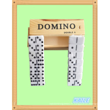 Double 6 domino blanc dans une boîte en bois